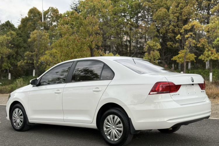 Used Volkswagen Santana 2018 1.5L Automatic Fashion Edition Exterior 4