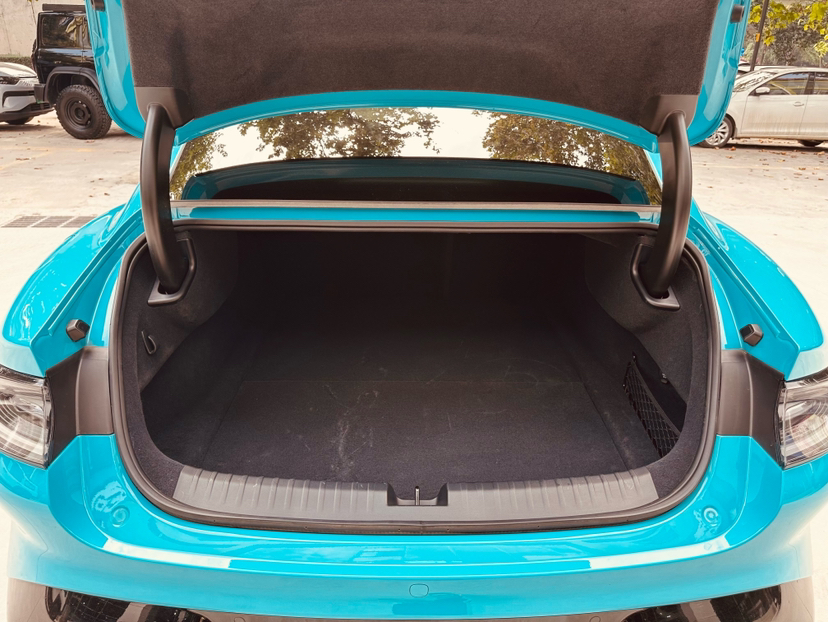 Xiaomi Auto SU7 2024 Rear-Drive Long-Range Intelligent Driving Version — снимка 13