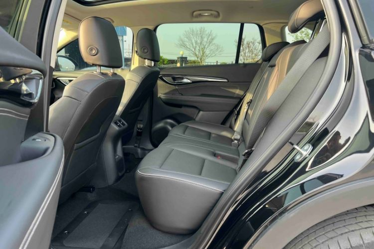 Used Buick Envision 2022 Encore Plus 652T Five-Seat Luxury Model Interior 2