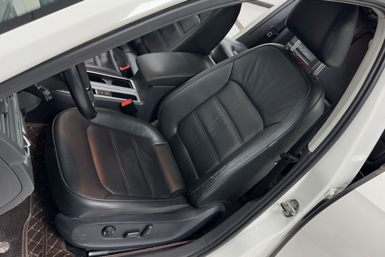 Used Volkswagen Passat 2014 1.8TSI DSG Prestige Navigation Edition