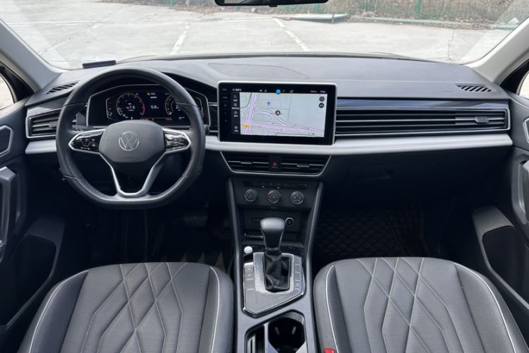 Used Volkswagen Tiguan L 2023 280TSI Automatic Two-Wheel Drive Trendy Innovation Limited Edition Interior 1