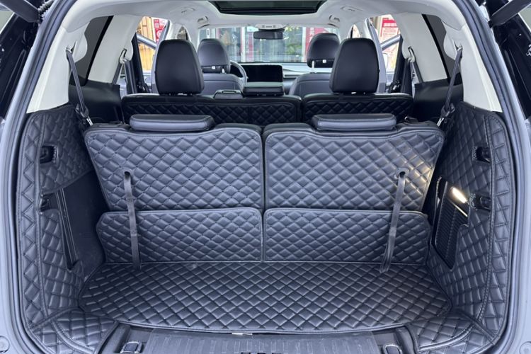 Used Ford Edge 2021 PLUS EcoBoost 245 Two-Wheel-Drive Titanium 7-Seater
