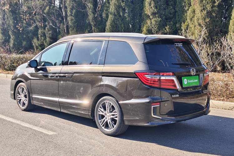 Used Honda Elysion 2019 2.0L Hybrid Luxury Edition
