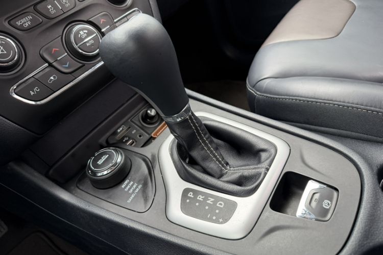 Used Jeep Cherokee 2016 2.4L Professional Edition