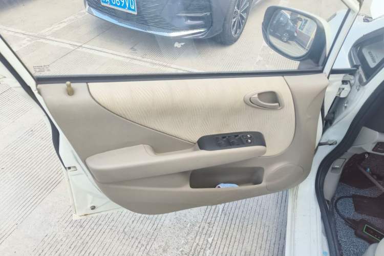 Used Everus S1 2014 1.3L Manual Comfort Edition