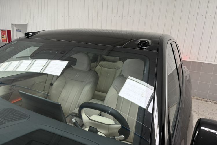 Used ONVO Luxeed L90 2025 Model—Ultra Six-Seater Version
