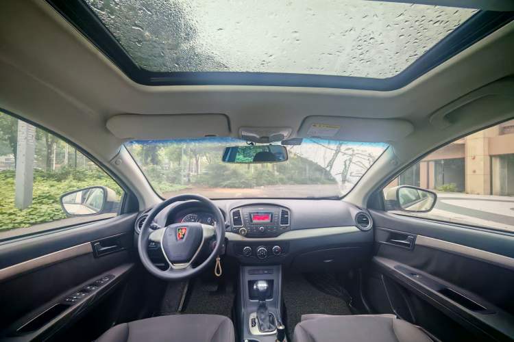 Used Roewe 350 2015 1.5L Automatic Luxury Sunroof Edition