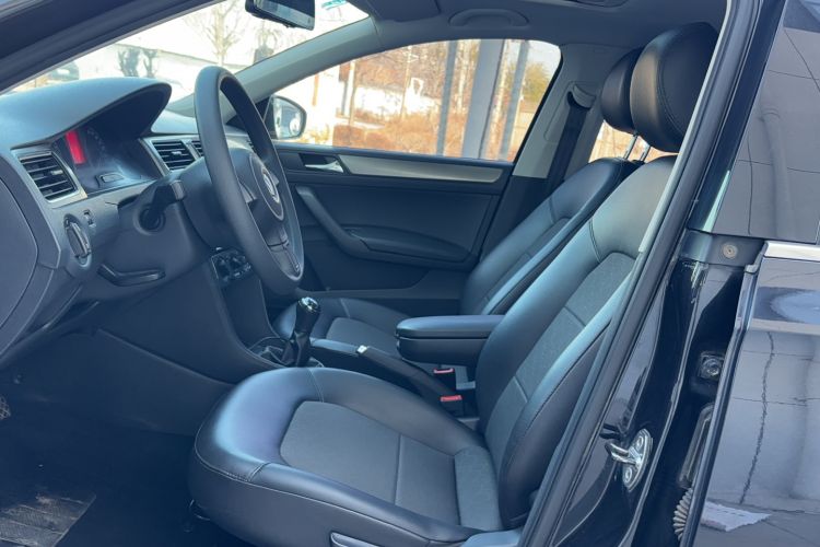 Used Volkswagen Santana 2013 1.6L Manual Comfort Edition
