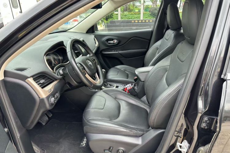 Used Jeep Cherokee 2017 2.4L Leading Smart Edition