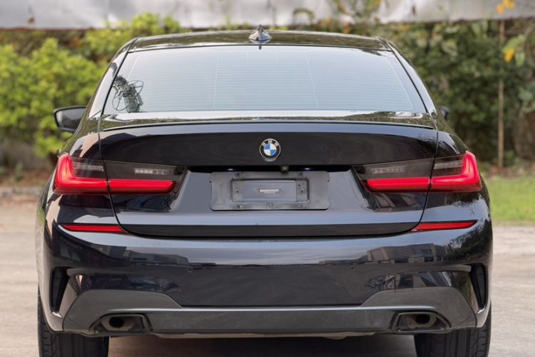 Used BMW 3 Series 2020 Restyled 325i M Sport Night Edition Package Exterior 3
