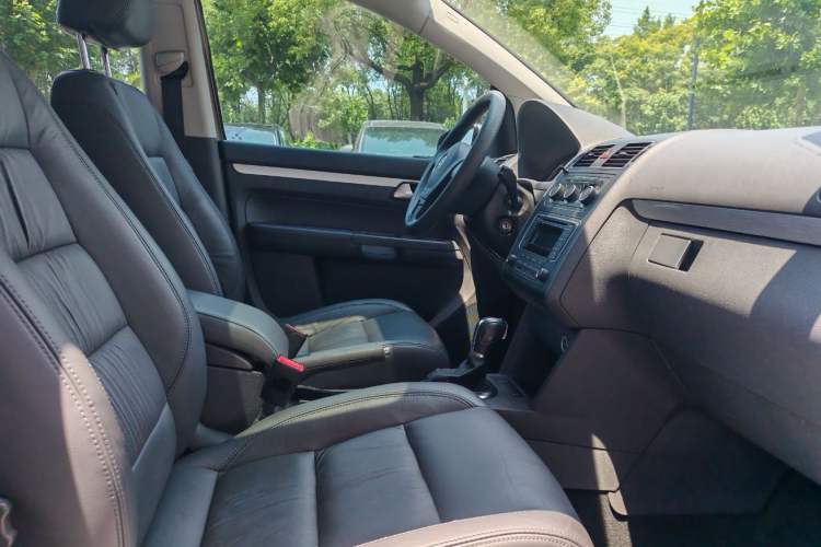 Used Volkswagen Touran 2015 1.4T DSG Comfort Edition 5 Seats