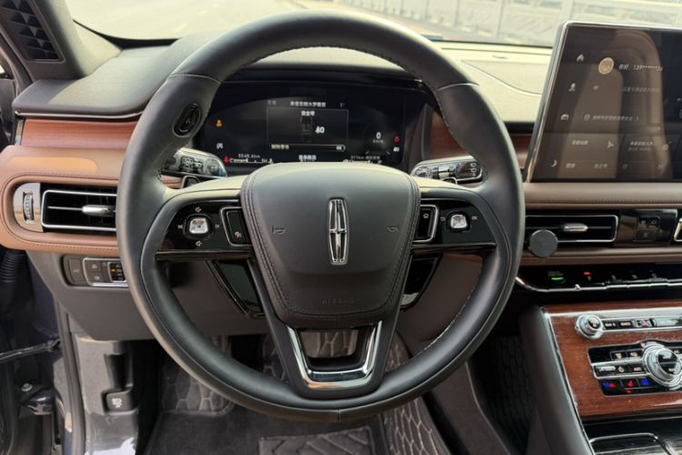 Used Lincoln Aviator 2023 3.0T V6 All-Wheel Drive Zunya Cruise Version 7 Seats
