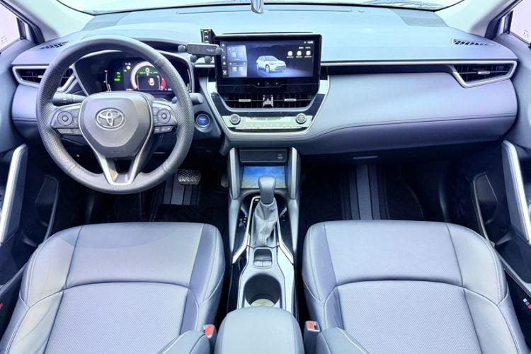 Used Toyota FRONTLANDER 2023 2.0L Smart Electric Hybrid Dual-Engine Luxury Edition
