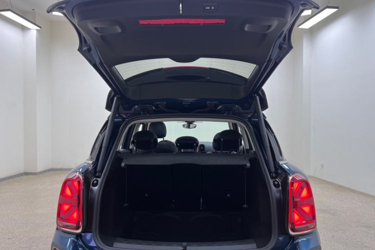 Used MINI Countryman 2021 1.5T COOPER ALL4 Laguna Blue Limited Edition Trunk