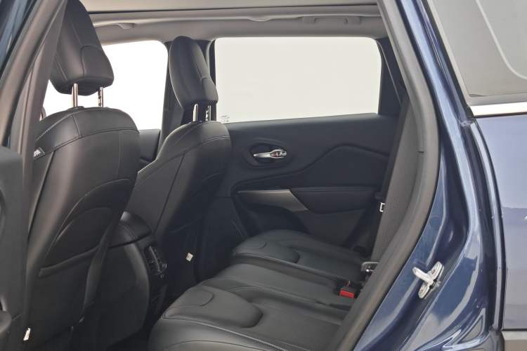 Used Jeep Cherokee 2019 2.0L 2WD Premium Edition China VI