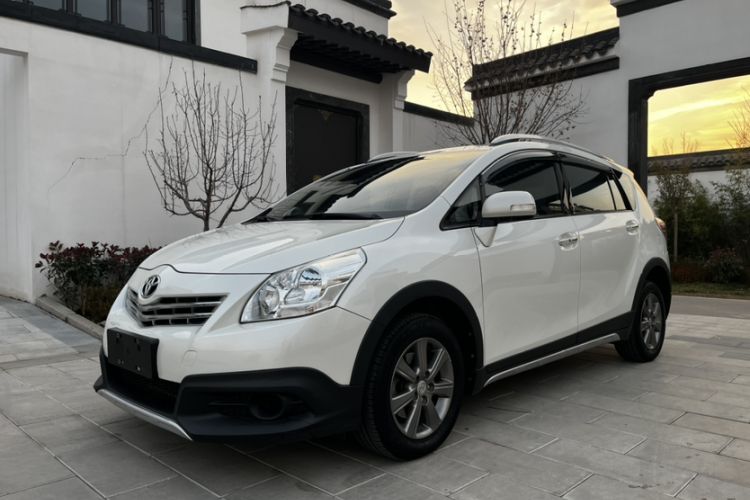 Used Toyota Verso 2015 180E CVT Crossover Edition