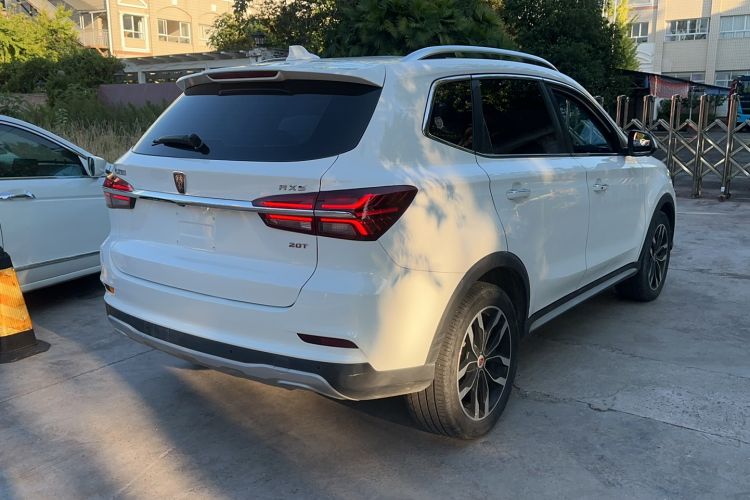 Used Roewe RX5 2016 20T Two-Wheel Drive Automatic Internet Smart Edition
