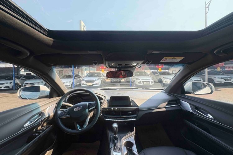 Used Cadillac CT4 2022 28T Luxury Edition Interior 3