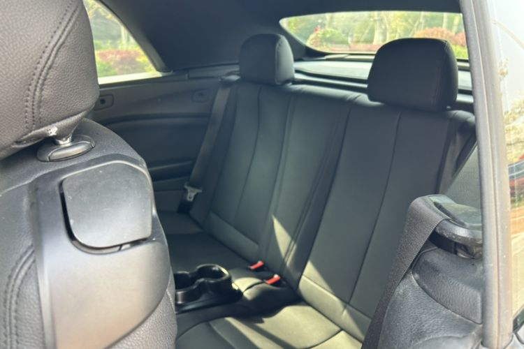 Used BMW 2 Series 2015 218i Convertible Coupe Interior 7