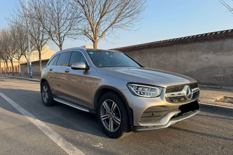 Used Mercedes-Benz GLC 2020 GLC 260 L 4MATIC Luxury Model Exterior 4