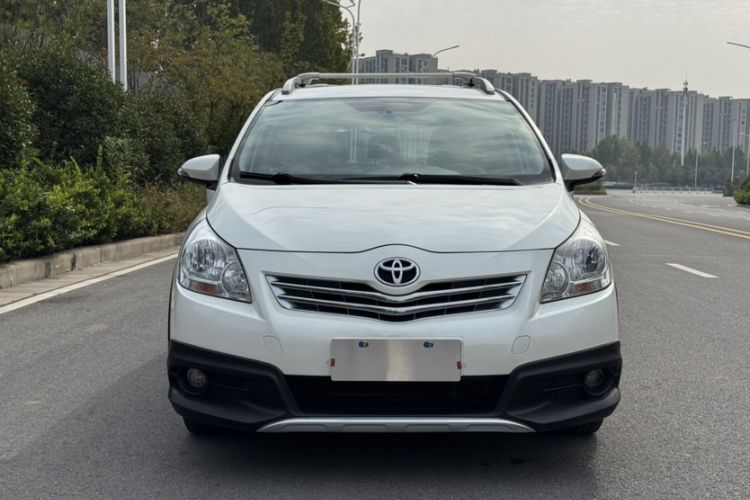 Used Toyota Verso 2015 180E CVT Crossover Edition