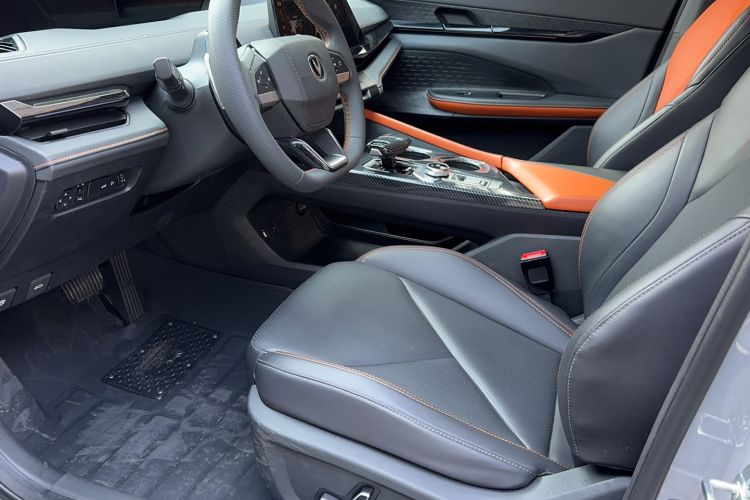 Used Changan UNI-V 2022 1.5T Prestige Version
