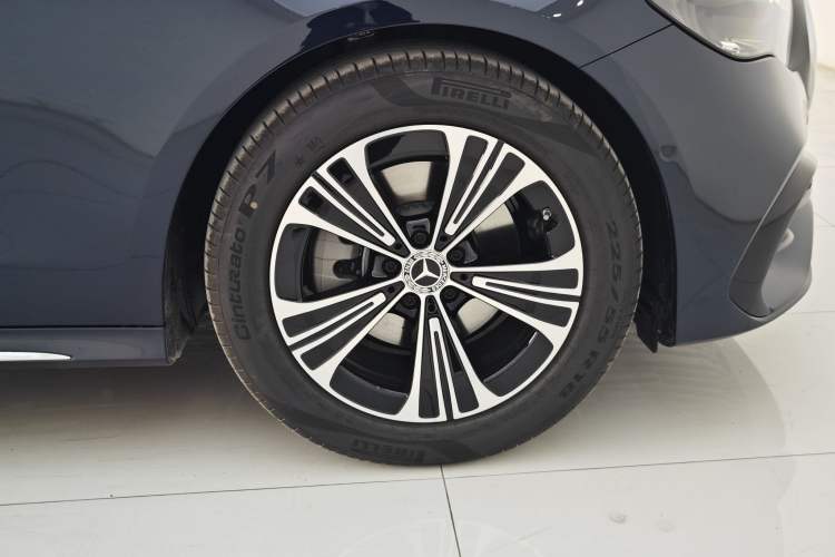 Used Mercedes-Benz E-Class 2025 E 260 L Sport Edition Exterior 6