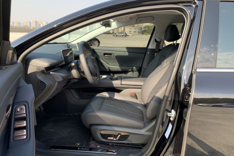 Used Baojun Enjoy 2025 Plug-in Hybrid 140km Standard Version