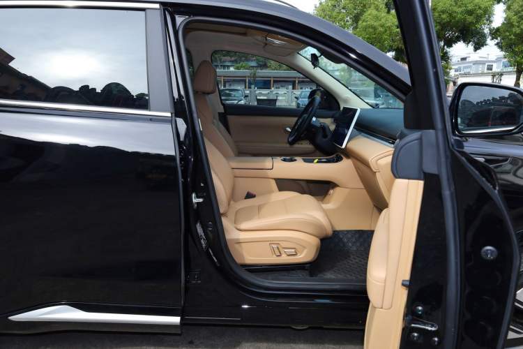 Used Landian E5 PLUS 2025 165 km Long-Range Version 7 Seats