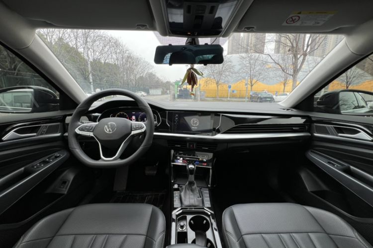 Used Volkswagen Passat 2025 Outstanding Model 380TSI Starry Dragon Edition Interior 4