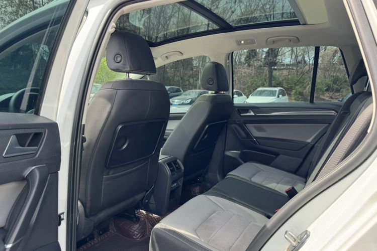 Used Volkswagen Golf Sportsvan 2019 280TSI Automatic Voyage Model China V Standard
