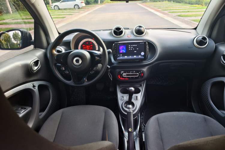 Used smart fortwo 2018 1.0L 52kW Hardtop Dynamic Version China V