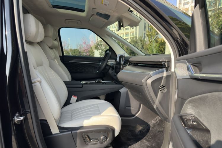 Used Zeekr 009 2024 GAC Trumpchi
