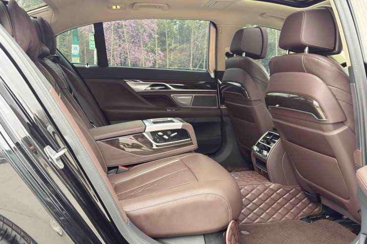 Used BMW 7 Series 2021 730Li Luxury Package