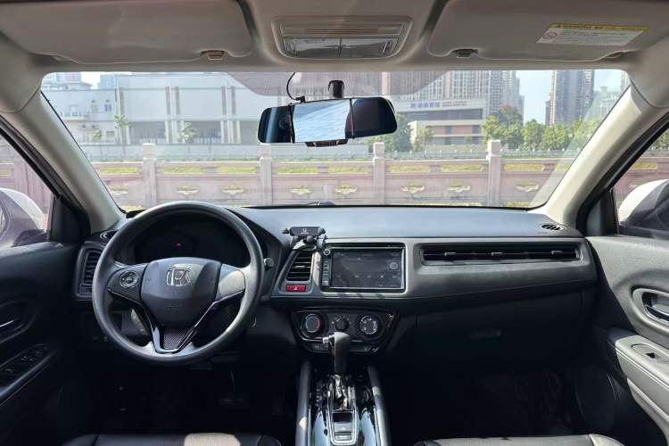 Used Honda Vezel 2015 1.5L CVT two-wheel drive Comfort trim
