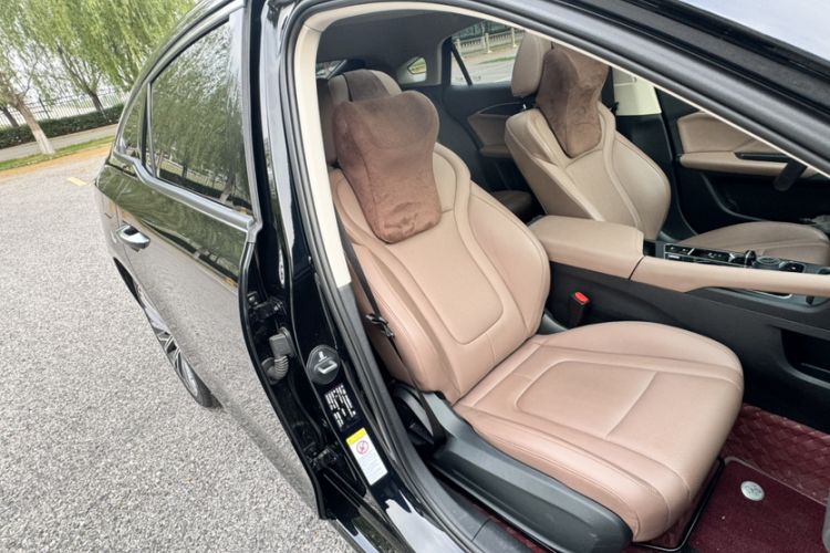 Used Bestune B70 2024 Dragon Edition 1.5T Leading Model Right Front Seat