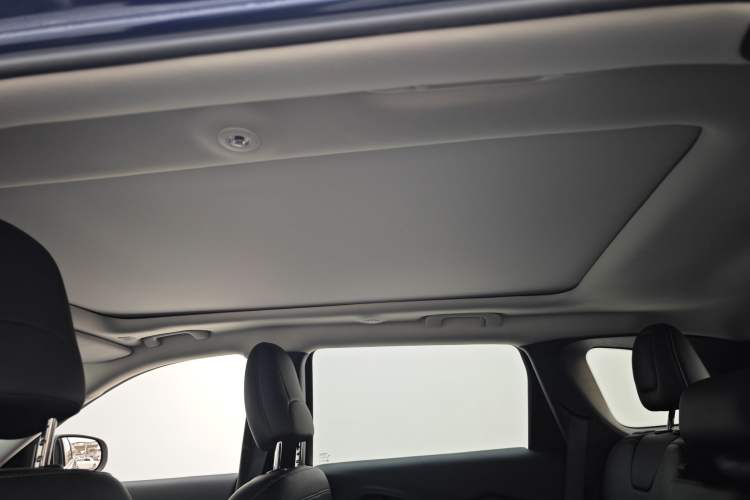 Used Jeep Cherokee 2019 2.0L 2WD Premium Edition China VI