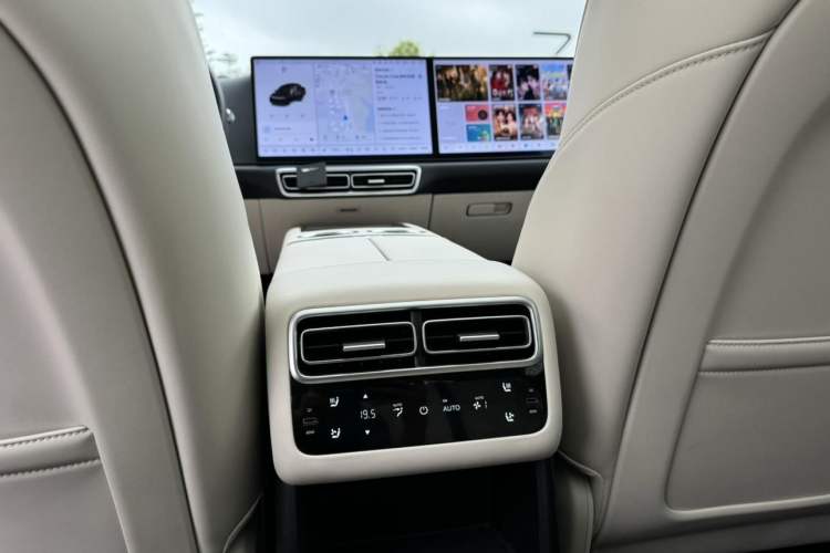 Used Li Auto L6 2024 Pro Model Interior 5