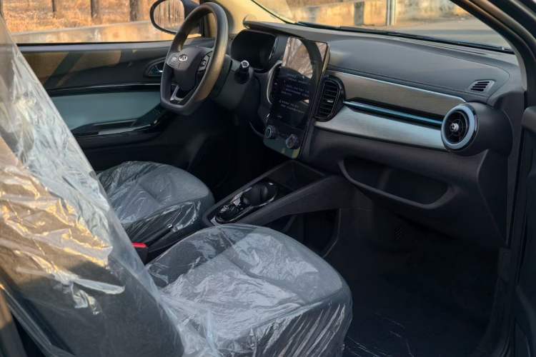 Used Chery QQ Little Ant 2025 Model, 251km Favorite Edition, 25.05kWh Interior 3