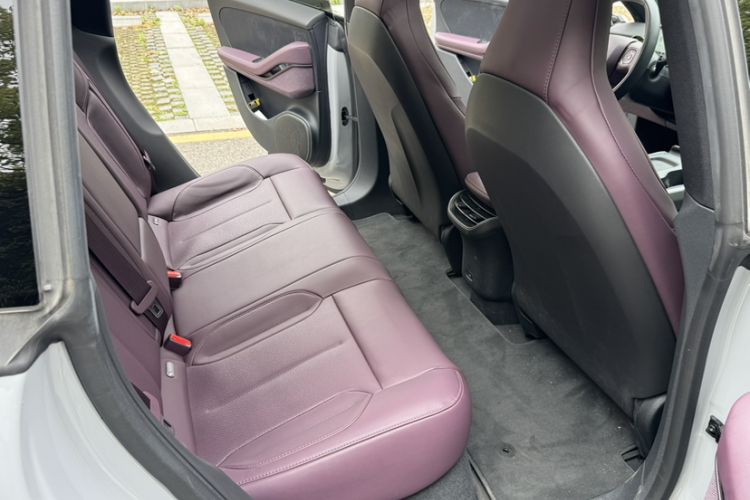 Used Nio ET5 2024 75 kWh Interior 2