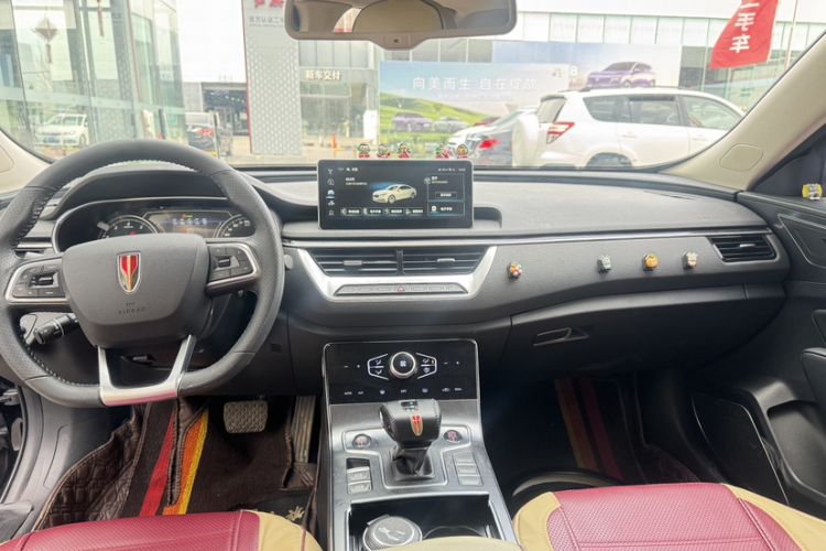 Used Hongqi H5 2022 Classic Model Facelift 1.8T Automatic Smart Connect Flagship Edition Steering Wheel