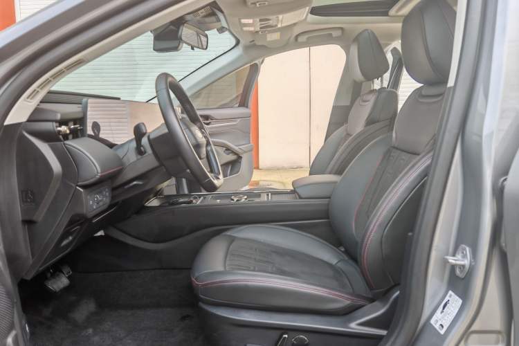 Used Ford Mondeo 2023 EcoBoost 180 Luxury Model Interior 3