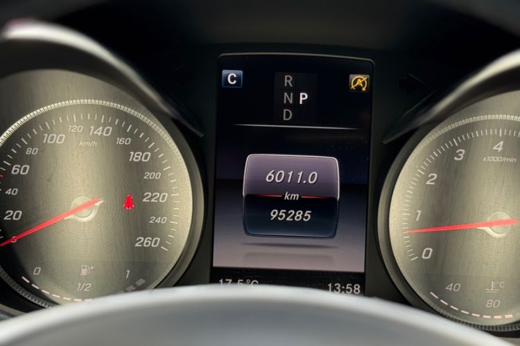 Used Mercedes-Benz C-Class 2017 Restyled C 200 Sport Edition Odometer Close Up