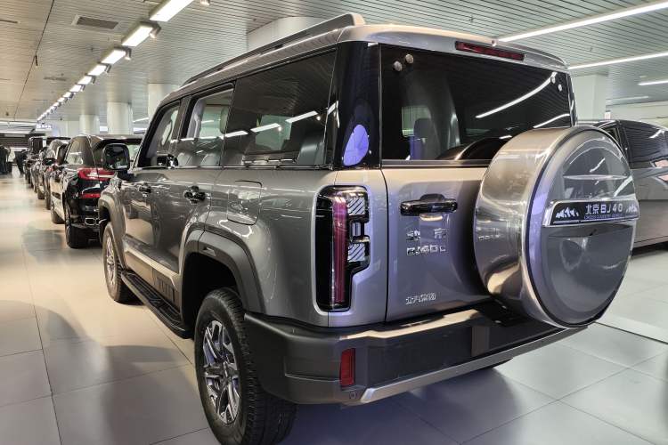 Used BAIC Off-Road BJ40 2026 Model 2.0T Gasoline Standard Edition
