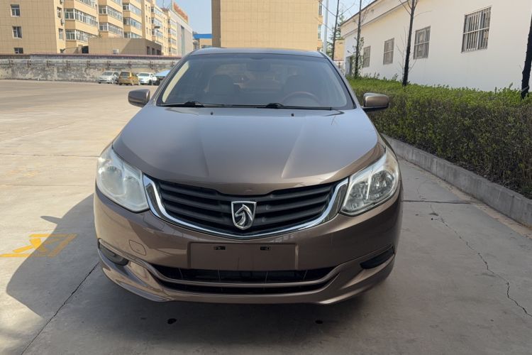Used Baojun 630 2014 1.5L manual standard version