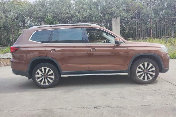 Used Roewe RX8 2018 30T Smart Connectivity Two-Wheel Drive Flagship Edition
