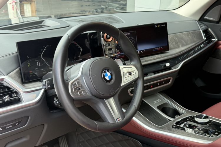 Used BMW X5 2023 xDrive 30Li Luxury M Sport Night Edition Package
