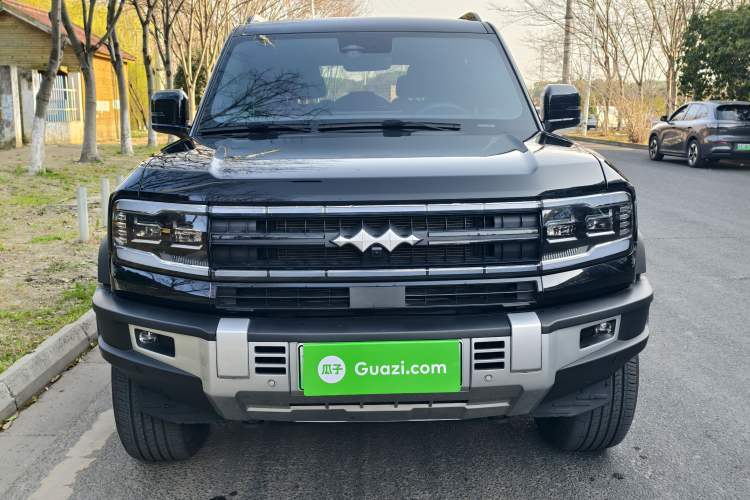 Used Formula Leopard Leopard 5 2023 Navigator Edition