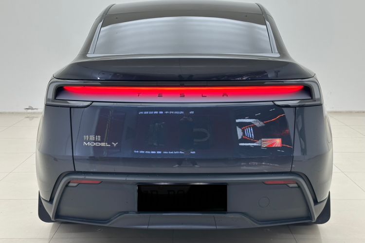 Used Tesla Model Y 2025 Rear-Wheel-Drive Version