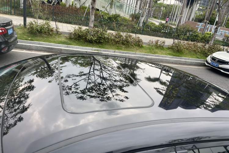 Used Nissan Sylphy 2023 1.6L CVT Black Gold Edition Exterior 12